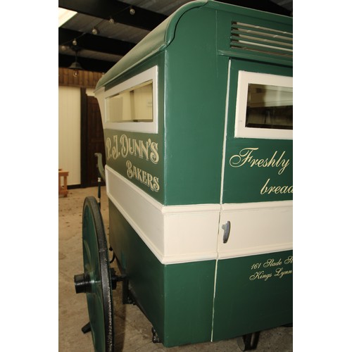 1478 - A late 19th/early 20th century grocer's cart, green and cream livery inscribed P J Dunn.s, Bakers, D... 