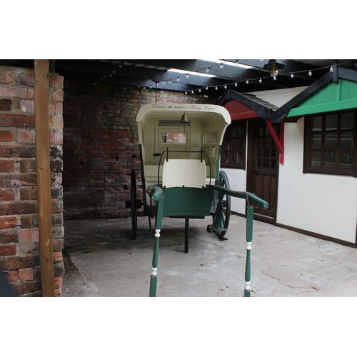 1478 - A late 19th/early 20th century grocer's cart, green and cream livery inscribed P J Dunn.s, Bakers, D... 