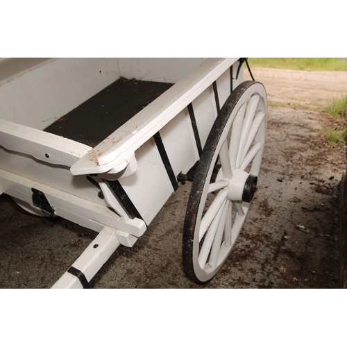 1479 - A 19th century horse drawn farm tipping cart, 150cm wide

***This lot is contained at a property in ... 