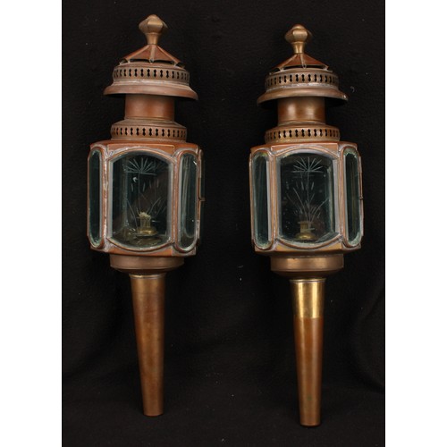 1482 - A pair of brass carriage lamps, by Lime House Lamp Company, pierced canopies, bevelled etched glass ... 