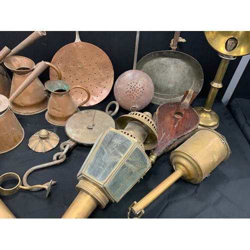 29 - Boxes and objects - A pair of early 20th Century brass trap lamps with bevelled glass panels with et... 