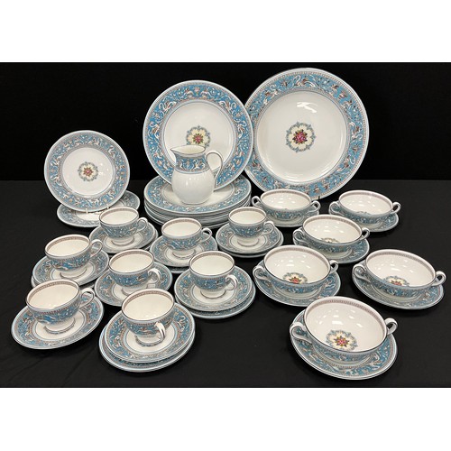 92 - Wedgwood ‘Florentine’ pattern, blue border dinner service for eight, including ten dinner plates, ac... 