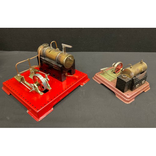 253 - A Mamod SE.3 twin cylinder superheated steam engine, boxed, another smaller (2)