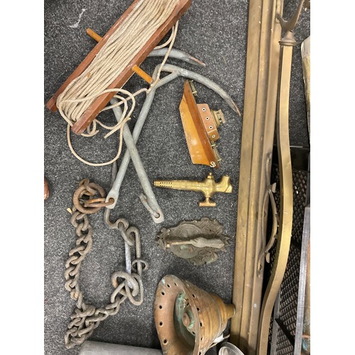 93 - Boxes and objects - fire fender, agricultural equipment, horse brasses, 19th century cast iron door ... 