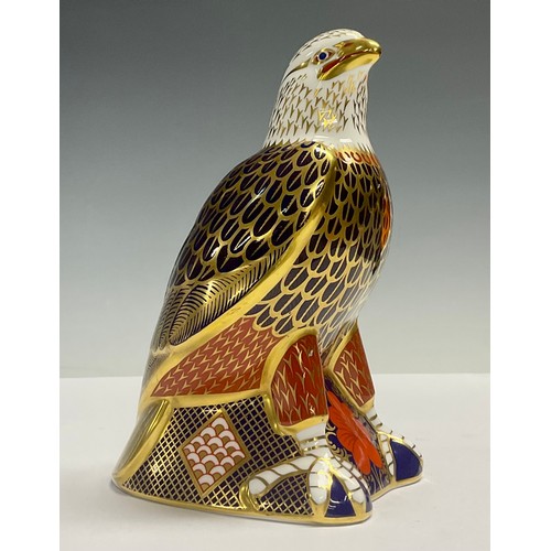 14 - A Royal Crown Derby paperweight, Bald Eagle, date code for 1993 (LVI) red Royal Crown Derby stamp on... 