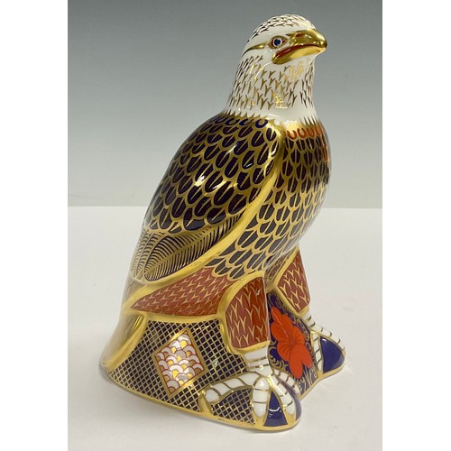 14 - A Royal Crown Derby paperweight, Bald Eagle, date code for 1993 (LVI) red Royal Crown Derby stamp on... 