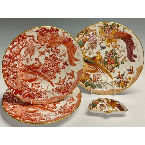 28 - A pair of Royal Crown Derby Red Aves shaped circular dinner plates, 27cm, printed marks, seconds; an... 