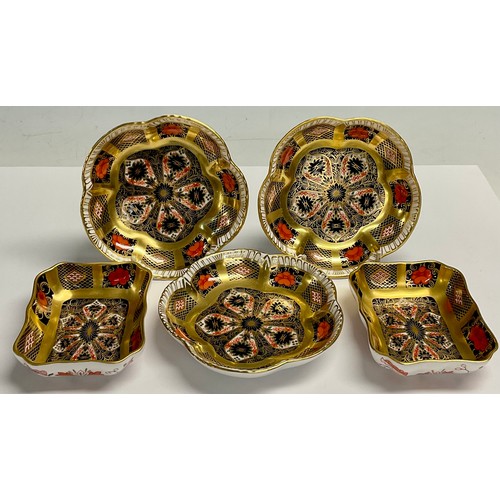 29 - A pair of Royal Crown Derby Imari 1128 pattern rectangular trinket trays, solid gold band, printed m... 