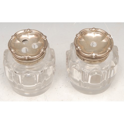 87 - A pair of early Victorian silver mounted inkwells, 8cm high, Birmingham 1846