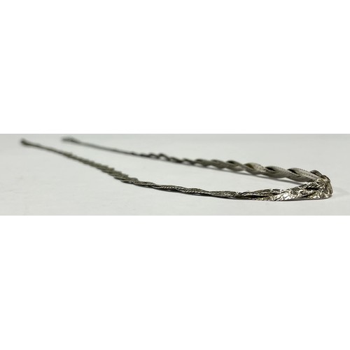 191 - A 9ct white gold necklace, plat double interlinked chain