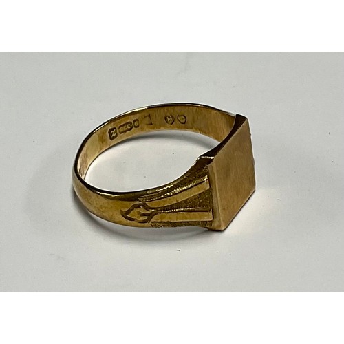 188 - A 9ct gold signet ring