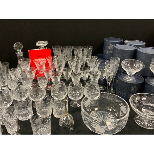 43 - Glass - Royal Brierley ‘Fuchsia’ glass ware including; a set of six champagne flutes, a set of eight... 