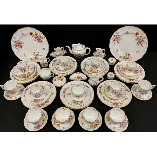 65 - An extensive Royal Crown Derby posies pattern table service inc small teapot, assorted cups and auce... 