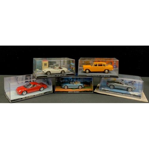 171 - A group of five model cars including; GE Fabri Toyota 2000GT ‘You only live twice’, Ford Thunderbird... 