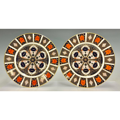 41 - A pair of Royal Crown Derby Imari 1128 pattern dinner plates, 27cm, second quality