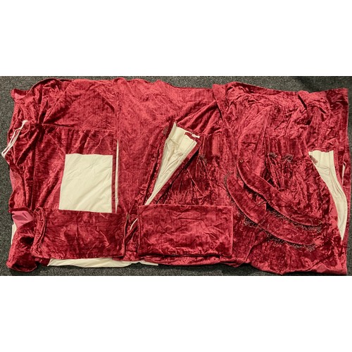 546 - Textiles - a pair of burgundy chenille curtains, pinch pleat tops, lined, 220cm drop x 200cm across ... 