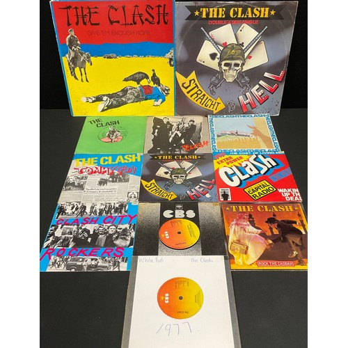 553 - Vinyl Records – The Clash, LP, 12” Single and 45rpm Singles - Give 'Em Enough Rope – S CBS 82431, LP... 