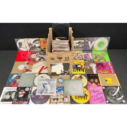 589 - Vinyl Records – 45rpm Singles – including Arnold Corns – Hang On To Yourself – MOON 25; Frankie Goes... 