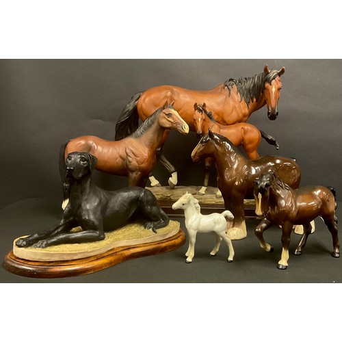 615 - A large Leonards Collection model of a horse and foal; a Beswick model of a shire horse; other horse... 