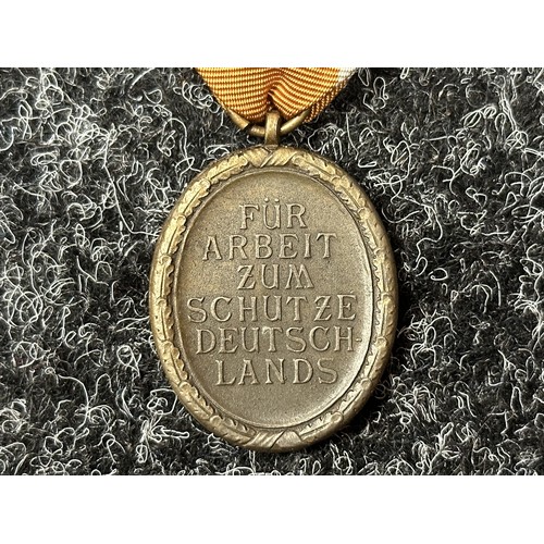 2069 - WW2 Third Reich Deutsches Schutzwall-Ehrenzeichen - West Wall Medal complete with replacement ribbon... 