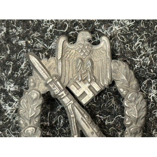 2079 - WW2 Third Reich Infanterie Sturmabzeichen in Silber - Infantry Assault Badge in Silver. No makers ma... 