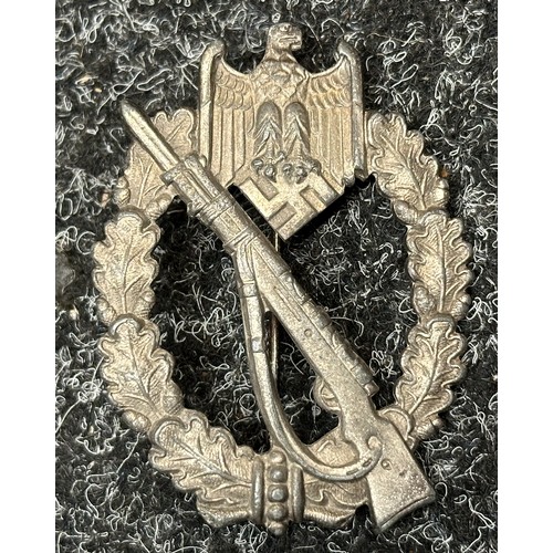 2080 - WW2 Third Reich Infanterie Sturmabzeichen in Silber - Infantry Assault Badge in Silver. Maker marked... 