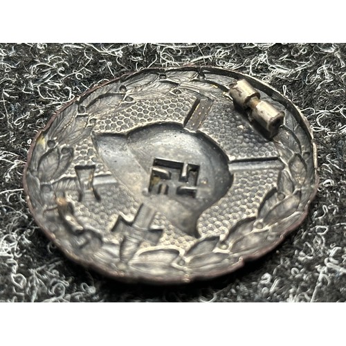 2081 - WW2 Third Reich Verwundetenabzeichen Condor Legion in Silber - Legion Condor Wound Badge in Silver. ... 