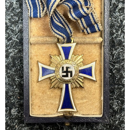 2084 - WW2 Third Reich Ehrenkreuz der Deutsche Mutter Erste Stufe - Mother's Cross 1st Class (Gold). Comple... 