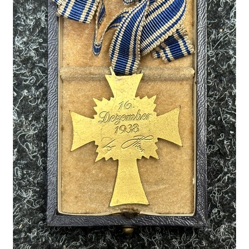 2084 - WW2 Third Reich Ehrenkreuz der Deutsche Mutter Erste Stufe - Mother's Cross 1st Class (Gold). Comple... 