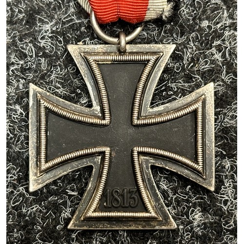 2089 - WW2 Third Reich Eisernes Kreuz 2 Klasse Iron Cross 2nd class 1939 complete with ribbon. Maker marked... 