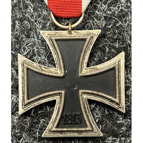 2092 - WW2 Third Reich Eisernes Kreuz 2 Klasse Iron Cross 2nd class 1939 complete with ribbon. No makers ma... 