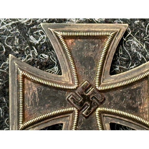 2093 - WW2 Third Reich Eisernes Kreuz 1. Klasse. Iron Cross 1st class 1939. No makers mark.