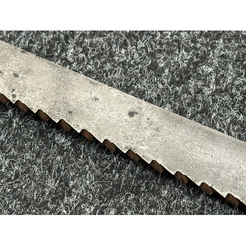 2161 - British 1856 Pattern Pioniers Saw Back Short Sword with saw edge blade 570mm in length. Maker marked... 