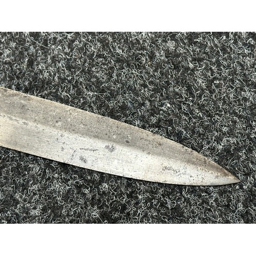 2161 - British 1856 Pattern Pioniers Saw Back Short Sword with saw edge blade 570mm in length. Maker marked... 