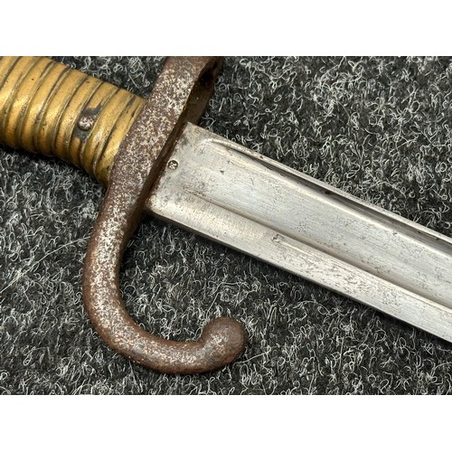 2170 - French 1866 Pattern Chassepot Bayonet with fullered single edged blade 575mm in length, maker marked... 