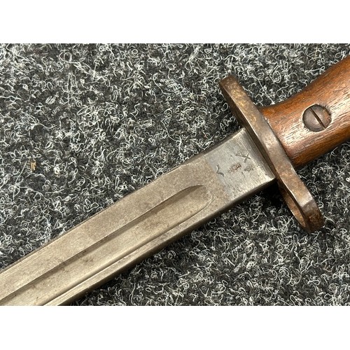 2194 - WW1 British 1907 Pattern Bayonet with fullered single edge blade 430mm in length, maker marked and d... 