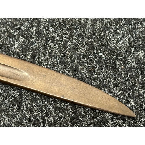 2202 - WW1 British 1907 Pattern Bayonet with single edged fullered blade 432mm in length, maker marked 