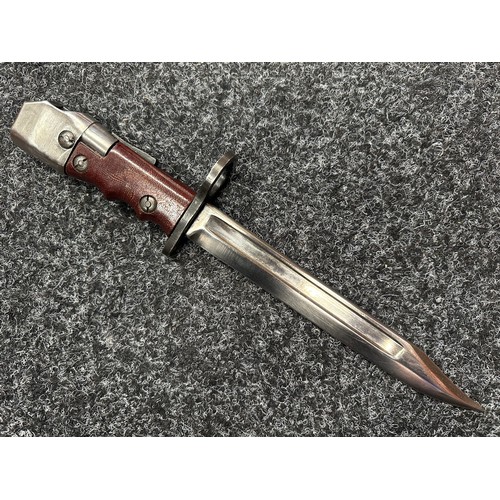 2218 - WW2 British No.7 Mk1 Land Service Bayonet / Fighting knife with fullered Bowie style blade 199mm in ... 