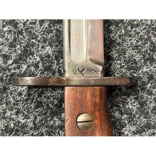 2219 - WW2 British No.5 Jungle Carbine Bayonet with fullered Bowie type blade 200mm in length. Maker marked... 