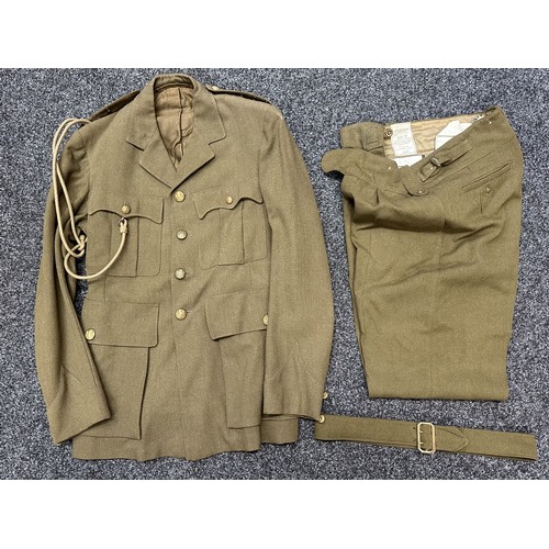 2224 - WW2 British Officers Service Dress Jacket, with General Service Kings Crown buttons, Captains rank p... 