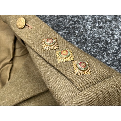 2224 - WW2 British Officers Service Dress Jacket, with General Service Kings Crown buttons, Captains rank p... 