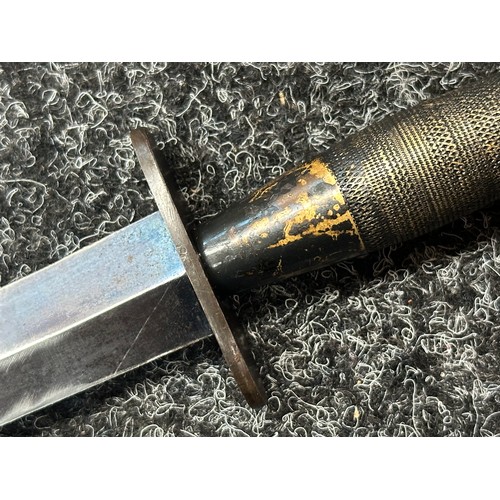 2231 - WW2 British 2nd Pattern Fairbairn - Sykes Fighting Knife. Private purchase example with unmarked blu... 