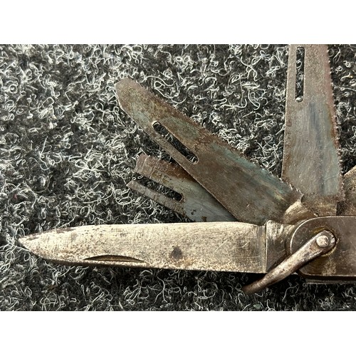 2240 - WW2 British SOE / OSS issue Multi tool. With knifes, screwdriver, hacksaw and wirecutters. Lanyard r... 