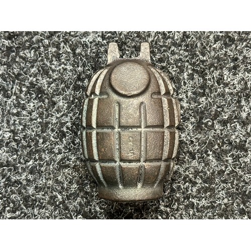 2251 - WW2 British No36 Grenades and No5 Grenade collection, all INERT & FFE: one No36 complete with filler... 