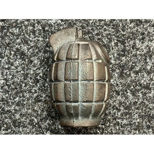 2251 - WW2 British No36 Grenades and No5 Grenade collection, all INERT & FFE: one No36 complete with filler... 