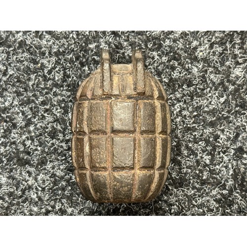 2251 - WW2 British No36 Grenades and No5 Grenade collection, all INERT & FFE: one No36 complete with filler... 