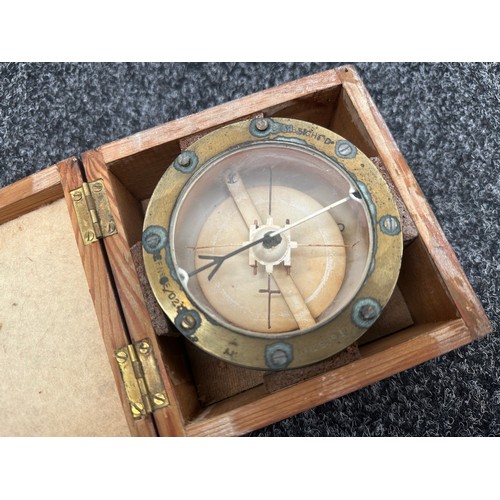 2256 - WW2 British RAF Bombsight D Compass. Air Ministry marked. Ref number 6E/0276. Serial number 12909H. ... 