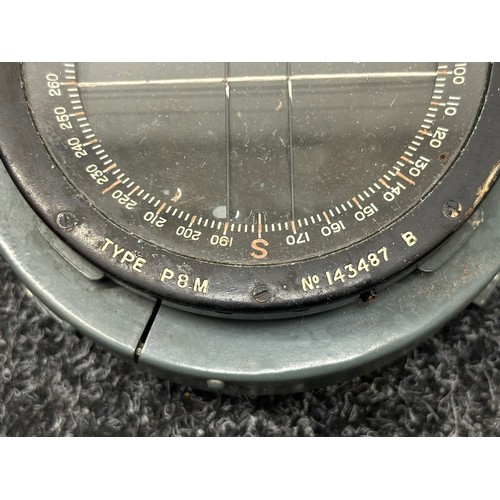 2260 - WW2 British RAF Type P8M Aircraft Compass serial number 143478 B. Air Ministry marked 6A/726. Comple... 