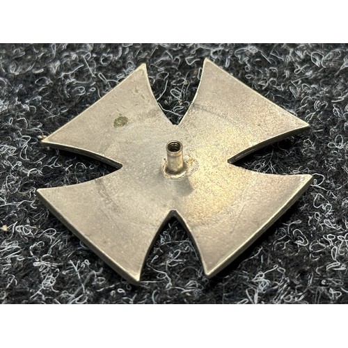 2276 - WW1 Imperial German Eisernes Kreuz 1. Klasse 1914. Iron Cross 1st class 1914. Screwback example with... 