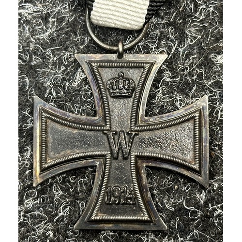 2277 - WW1 Imperial German Eisernes Kreuz 2. Klasse 1914. Iron Cross 2nd class 1914. Ring is maker marked 